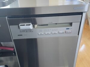 宮城キッチン取付け隊　食洗機前パネルでを楽しむ　施工前